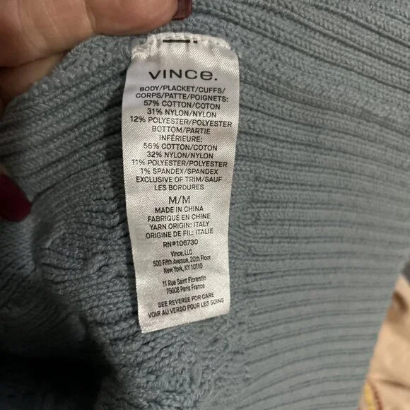 Vince Aran Cable Knit Womens Cardigan Sweater Size M Buttons Blue Long Sleeves - Picture 13 of 13